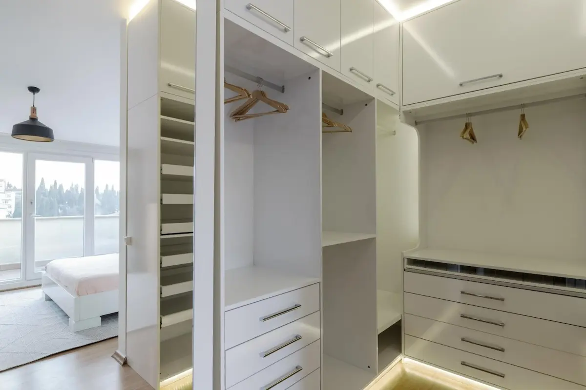 Walk-in closet